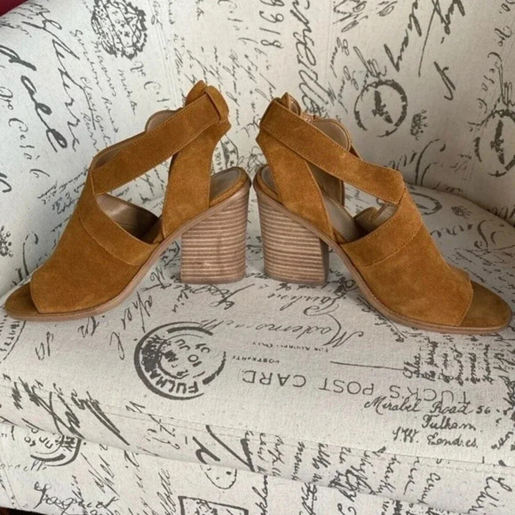 NEW, Marc Fisher, Vega, Suede Peep Toe Sandal, Stacked Block Heel, Tan, Brown - Picture 8 of 13
